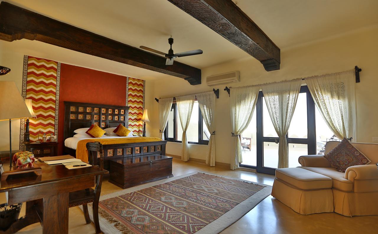 มหิร ครห์ Hotel Rohat ภายนอก รูปภาพ