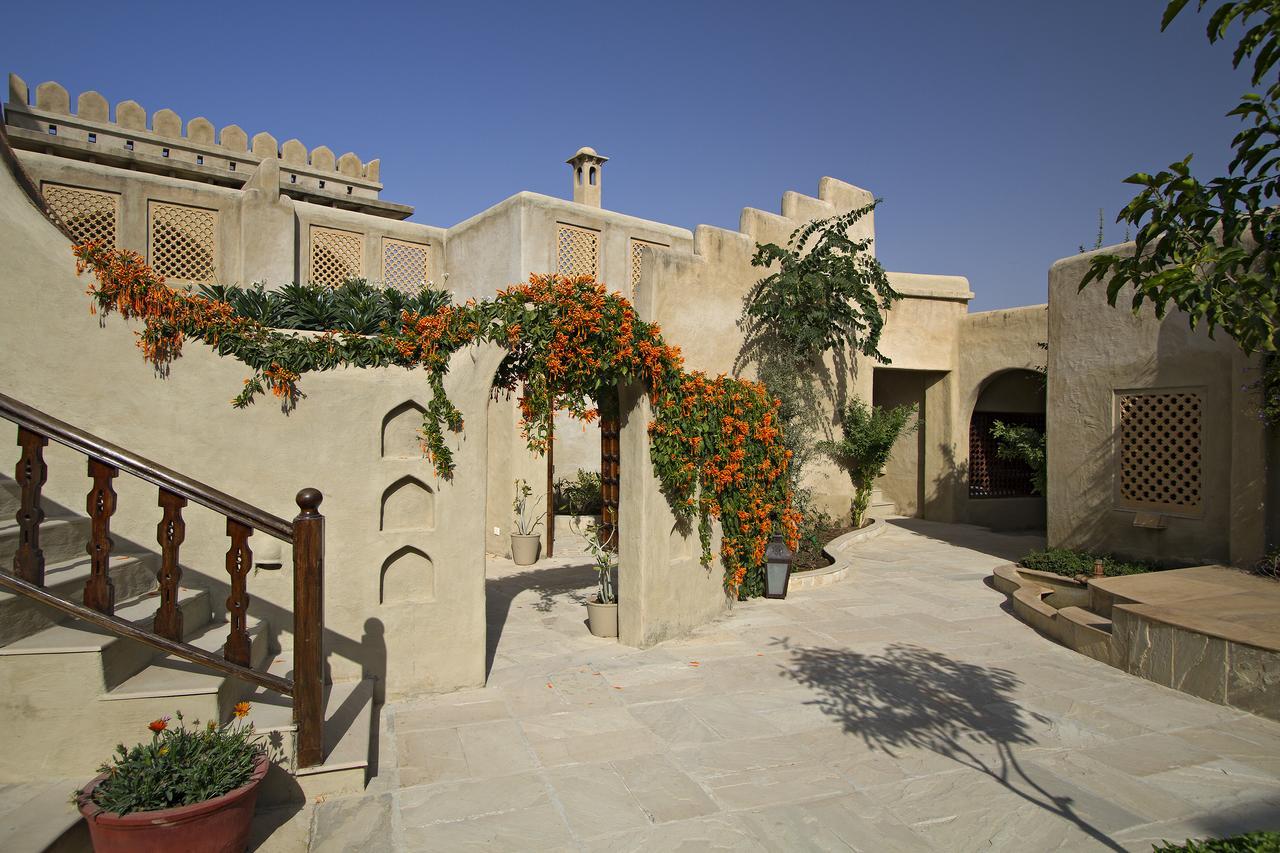 มหิร ครห์ Hotel Rohat ภายนอก รูปภาพ