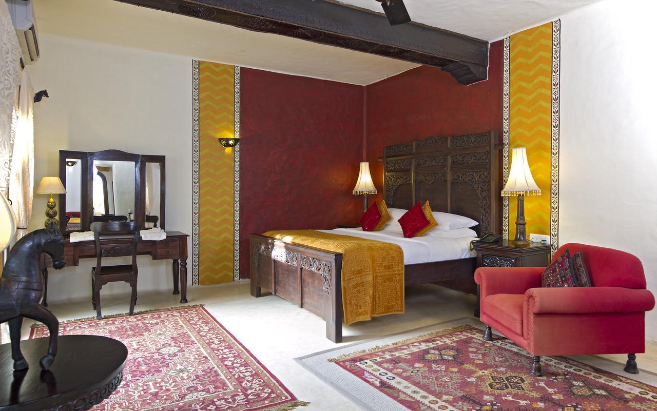มหิร ครห์ Hotel Rohat ภายนอก รูปภาพ