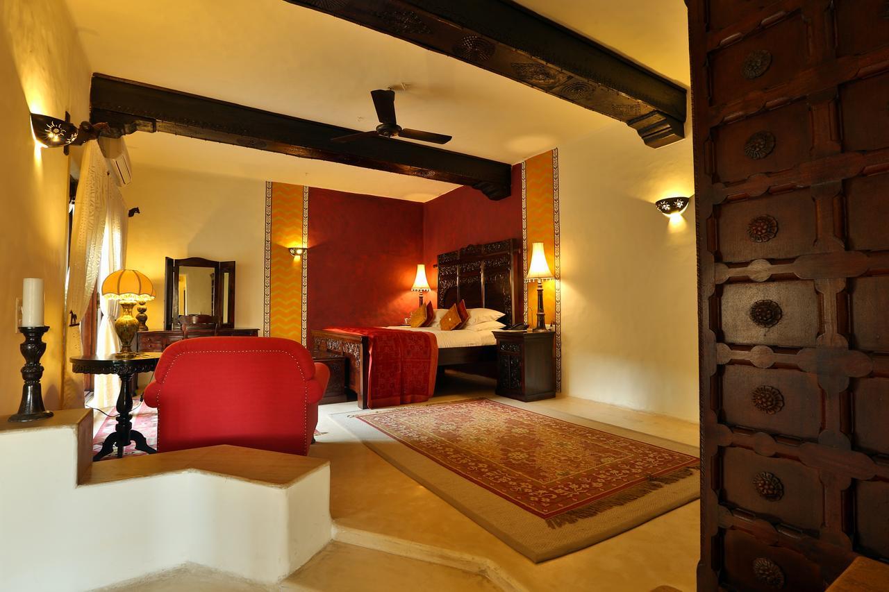 มหิร ครห์ Hotel Rohat ภายนอก รูปภาพ