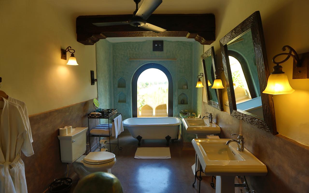 มหิร ครห์ Hotel Rohat ภายนอก รูปภาพ